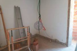 1 bedroom apartment under renovation in the center of Santarém