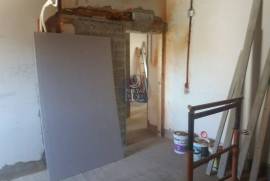 1 bedroom apartment under renovation in the center of Santarém