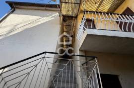 Unique opportunity, independent building, with great potential for profitability