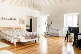 Moradia T2 Renovada com Garagem em Olho Marinho, Óbidos