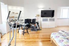Moradia T2 Renovada com Garagem em Olho Marinho, Óbidos