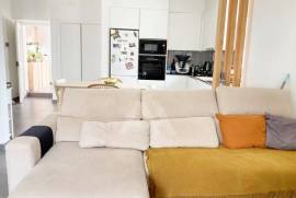 Moradia T2 Renovada com Garagem em Olho Marinho, Óbidos