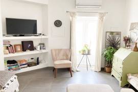 Moradia T2 Renovada com Garagem em Olho Marinho, Óbidos