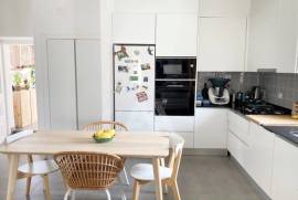 Moradia T2 Renovada com Garagem em Olho Marinho, Óbidos