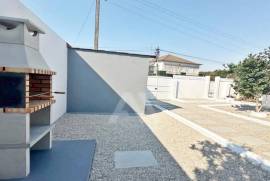 Apartamento T1 na Abrunheira com Luz e Água Incluídas