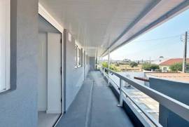 Apartamento T1 na Abrunheira com Luz e Água Incluídas