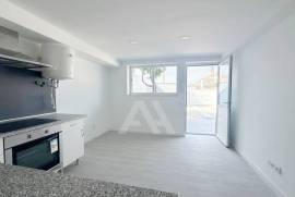 Apartamento T1 na Abrunheira com Luz e Água Incluídas