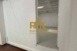 782m² Industrial Warehouse 782m² Industrial Warehouse