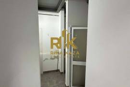 782m² Industrial Warehouse 782m² Industrial Warehouse