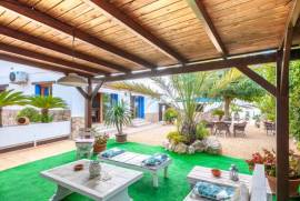 listing listing