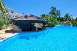 Private Manor House with fantastic countryside and ocean views