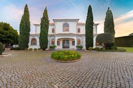 Private Manor House with fantastic countryside and ocean views