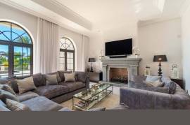 Private Manor House with fantastic countryside and ocean views