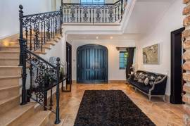 Private Manor House with fantastic countryside and ocean views