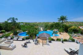 Private Manor House with fantastic countryside and ocean views