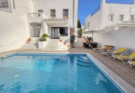 Albufeira, 3 bedroom apartment with pool and sea view