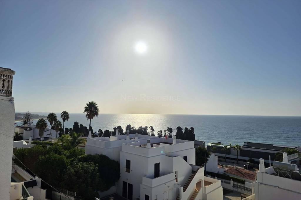 Albufeira, 3 bedroom apartment with pool and sea view