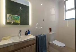 Apartment with 5 rooms | Special. Apartment with 5 rooms | Special.