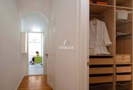 Apartment with 5 rooms | Special. Apartment with 5 rooms | Special.