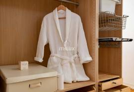 Apartment with 5 rooms | Special. Apartment with 5 rooms | Special.