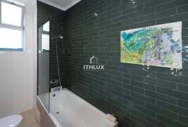 Apartment with 5 rooms | Special. Apartment with 5 rooms | Special.