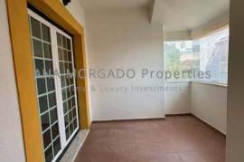 3 Bedroom Apartment with Charm, Refurbished and with Swimming Pool in Gated Community – Quinta da Beloura