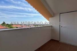 3 Bedroom Apartment with Charm, Refurbished and with Swimming Pool in Gated Community – Quinta da Beloura