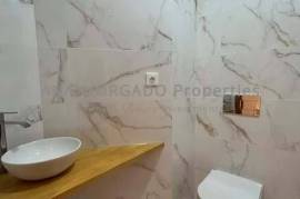 3 Bedroom Apartment with Charm, Refurbished and with Swimming Pool in Gated Community – Quinta da Beloura