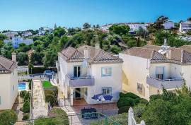 Elegant 4 Bedroom Tavira Villa in gated condominium with Private Pool, Garden & Sea Views