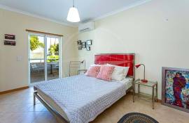 Elegant 4 Bedroom Tavira Villa in gated condominium with Private Pool, Garden & Sea Views