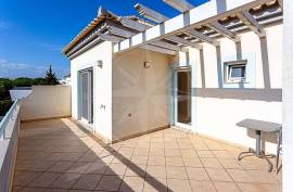Elegant 4 Bedroom Tavira Villa in gated condominium with Private Pool, Garden & Sea Views