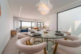 Stunning Modern Townhouses with Panoramic Views in Vale d’Eguas