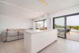 Stunning Modern Townhouses with Panoramic Views in Vale d’Eguas