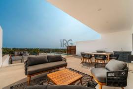 Stunning Modern Townhouses with Panoramic Views in Vale d’Eguas