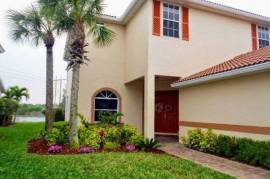 Luxury 3 Bed Water front Villa For Sale In Cape Coral Florida