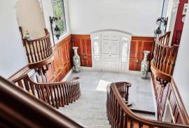 Luxury Château Te Kamo For Sale in Ngararatunua New
