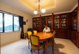 Luxury Château Te Kamo For Sale in Ngararatunua New