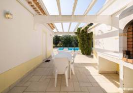 Modern 5-Bedroom Villa with Heated Pool and AL Licence in Vale da Telha Modern 5-Bedroom Villa with Heated Pool and AL Licence in Vale da Telha
