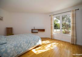 Modern 5-Bedroom Villa with Heated Pool and AL Licence in Vale da Telha Modern 5-Bedroom Villa with Heated Pool and AL Licence in Vale da Telha