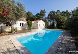 Modern 5-Bedroom Villa with Heated Pool and AL Licence in Vale da Telha Modern 5-Bedroom Villa with Heated Pool and AL Licence in Vale da Telha