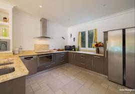 Modern 5-Bedroom Villa with Heated Pool and AL Licence in Vale da Telha Modern 5-Bedroom Villa with Heated Pool and AL Licence in Vale da Telha