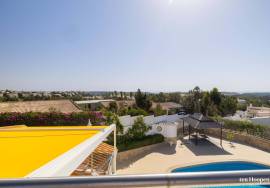 Immaculate 4 Bedroom Villa on Santo Antonio Golf, Budens Immaculate 4 Bedroom Villa on Santo Antonio Golf, Budens