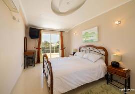 Immaculate 4 Bedroom Villa on Santo Antonio Golf, Budens Immaculate 4 Bedroom Villa on Santo Antonio Golf, Budens