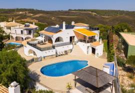 Immaculate 4 Bedroom Villa on Santo Antonio Golf, Budens