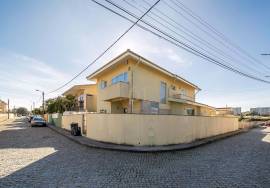 House T5 in Castêlo da Maia