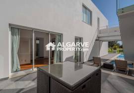 Exclusive 5-Bedroom Villa on the  Golf Course in Vilamoura