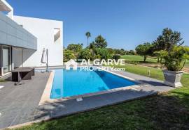 Exclusive 5-Bedroom Villa on the  Golf Course in Vilamoura