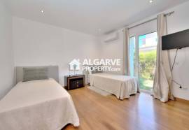 Exclusive 5-Bedroom Villa on the  Golf Course in Vilamoura
