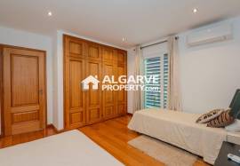 Exclusive 5-Bedroom Villa on the  Golf Course in Vilamoura