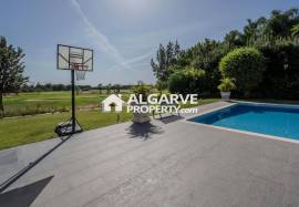 Exclusive 5-Bedroom Villa on the  Golf Course in Vilamoura